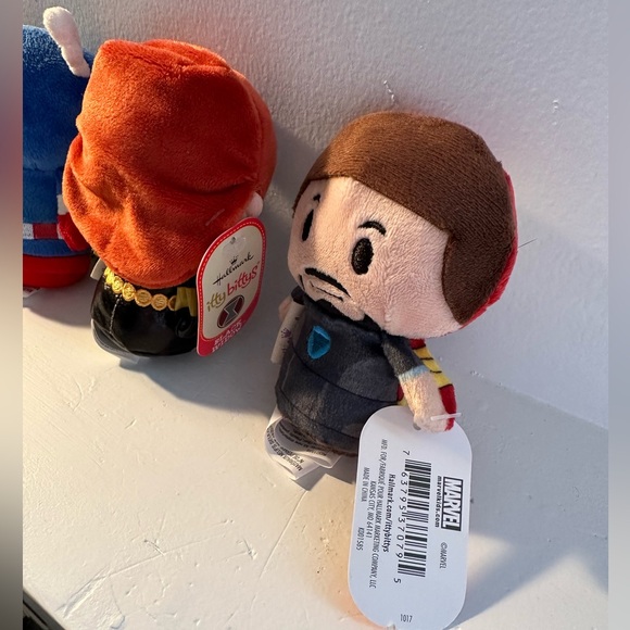 Smashing Set of 6 Marvel Heroes, Hallmark itty bitty’s ⭐️♥️ - Picture 8 of 9